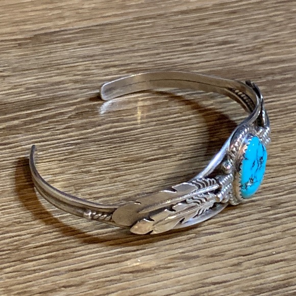 Vintage Kingman Turquoise Silver Cuff Bracelet - Picture 2 of 6